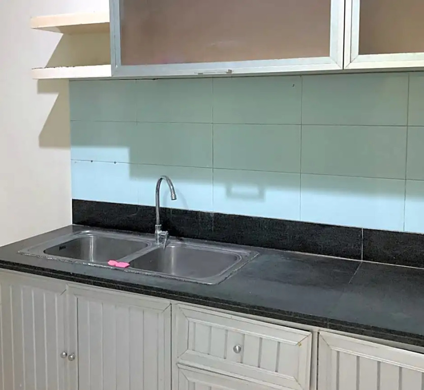 OYO Life 3082 Kost Putri Wonorejo