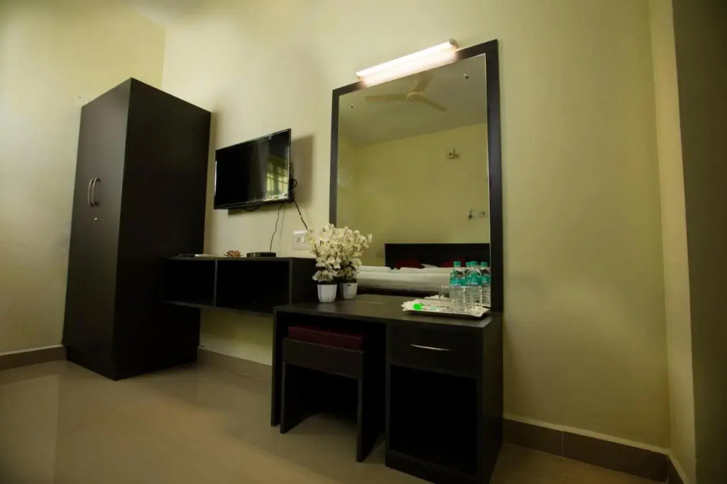 Srichand Business Class Rooms
