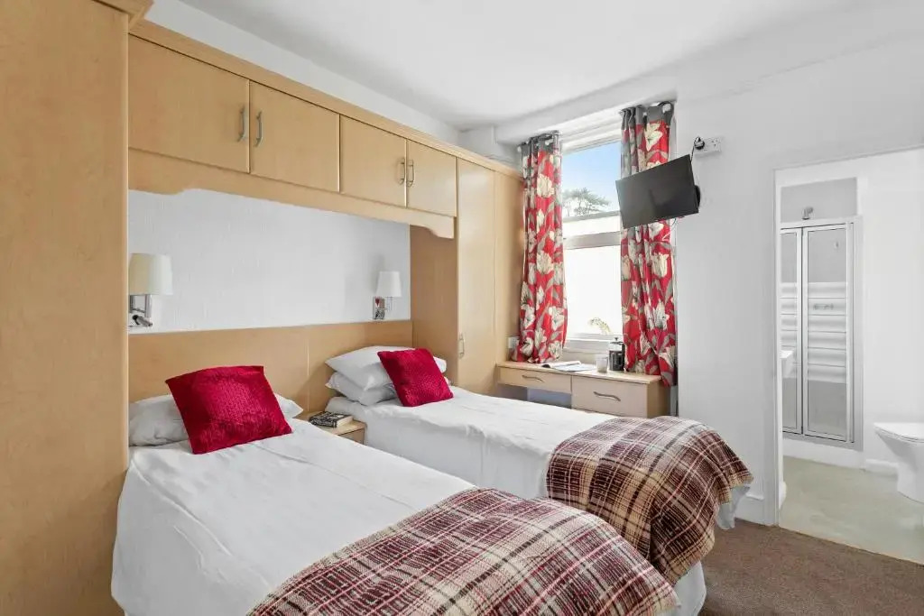 Seaways Hotel
