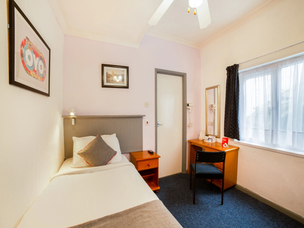 Marina Hotel - Isle of Wight