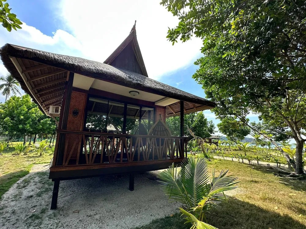 La Tranquilidad Twin Beach Resort