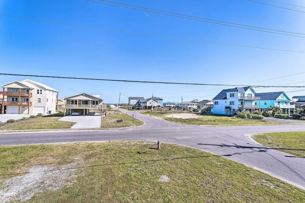 Quaint 'sand Dollar Sandbar' - Walk to Beach!