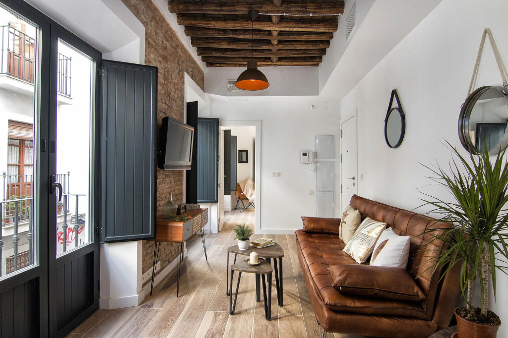 Central Ethnic apartment