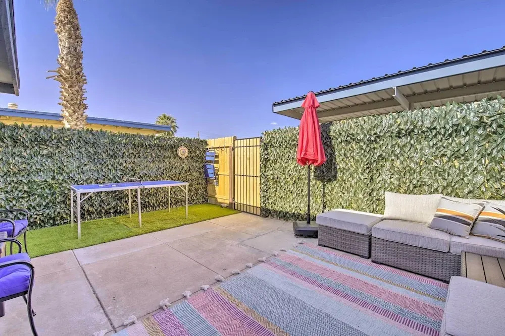 Walk to Old Town Scottsdale: Apartment w/ Patio!
