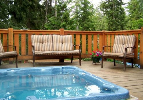Auberge Kicking Horse Guest House