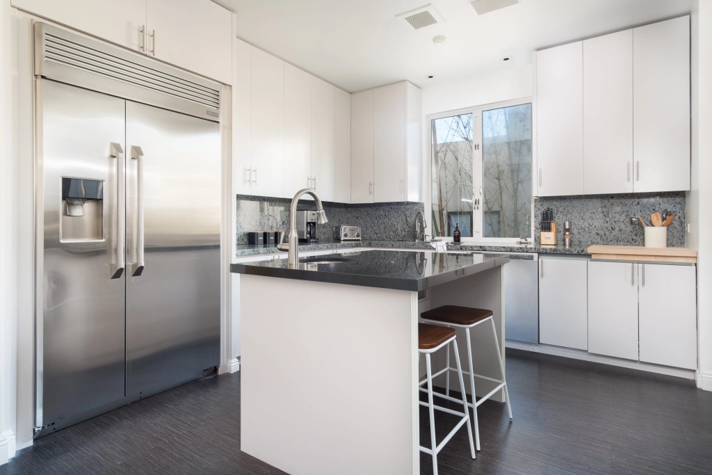 Balboa Buyout by Avantstay - Condo w/ Views in DT San Diego!