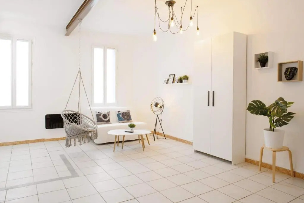 GregBnb-com - T2 Cocooning et chaise hamac -10min Gare