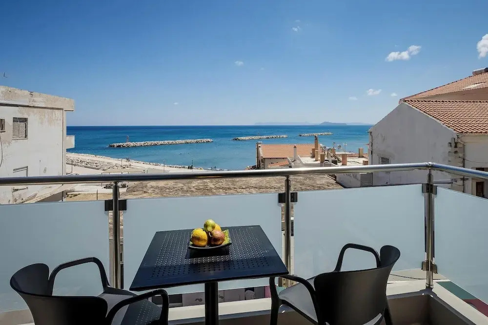 Luxury Sea View Apartment in Kolimvari