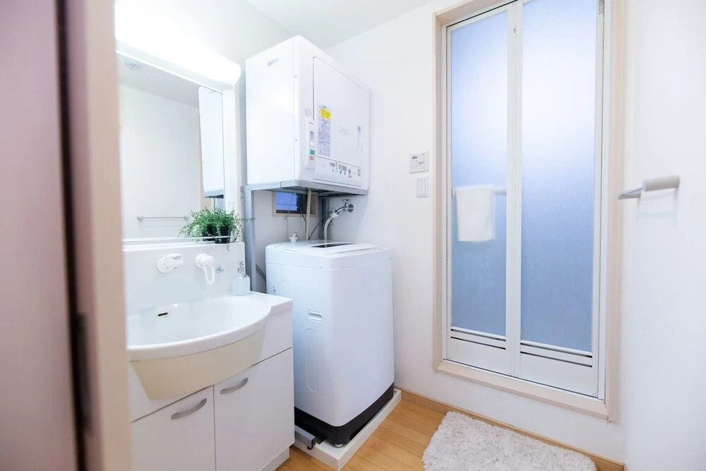 Station & White Osaka station 4BR luxury house