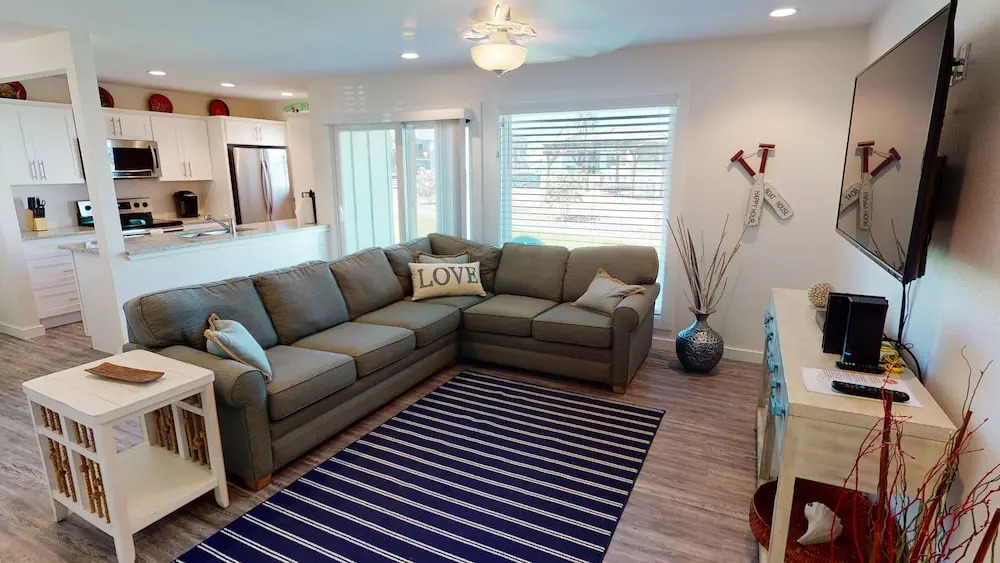 Hipnautic 2 Bedroom Condo