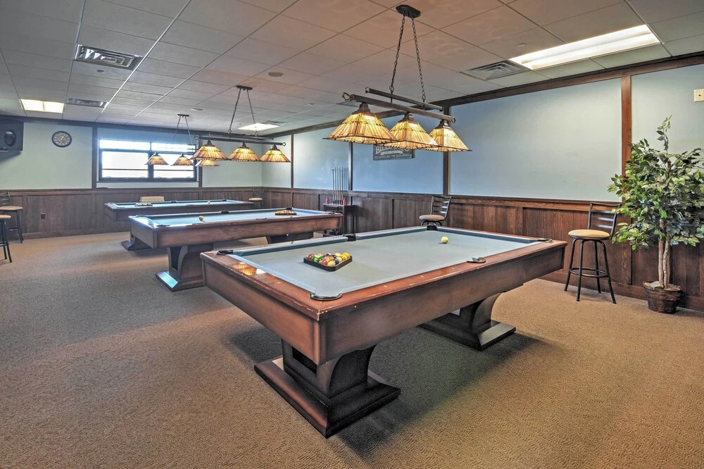 Deck & Resort Amenities: Arrowhead Lake Home!