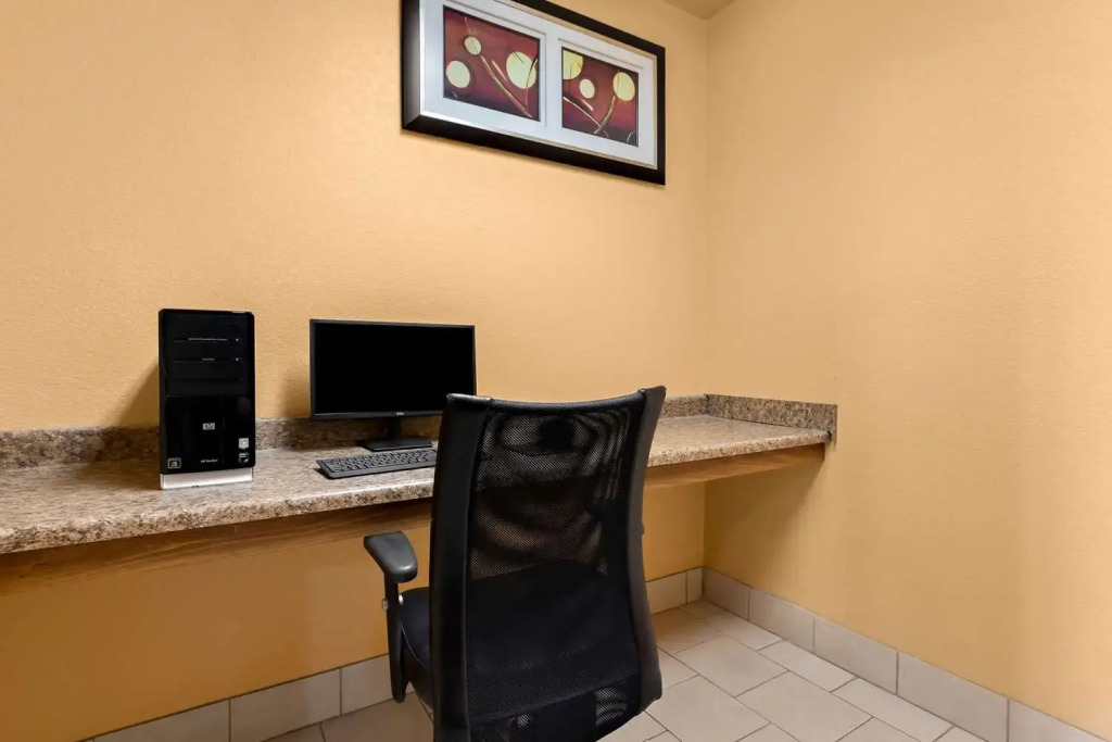 Quality Inn & Suites McAlester on Hwy 69