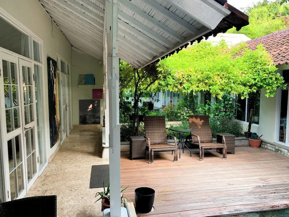 Tropical Oasis 2 BR Villa - Near Beach