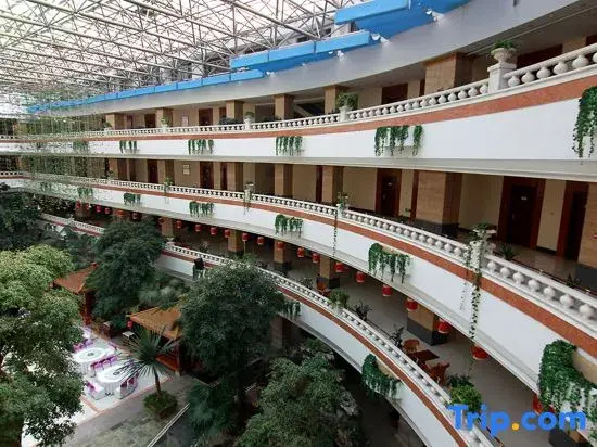 Royal Garden Hotel