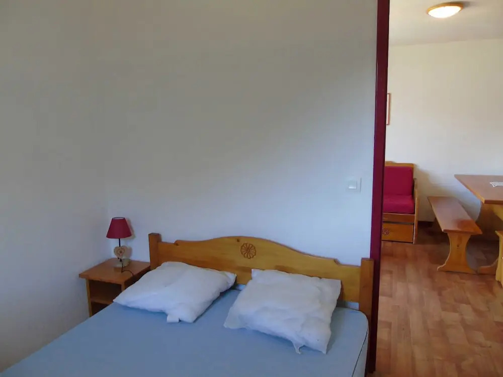 Lou Services Apartment CB70 LSI 001