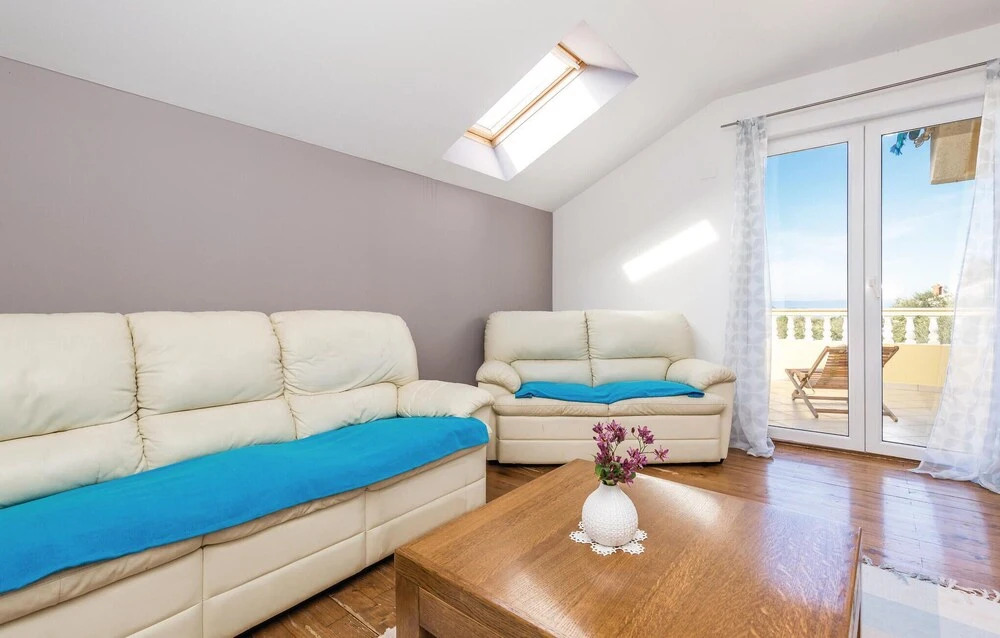 Beautiful Home in Supetarska Draga With Wifi and 3 Bedrooms