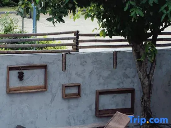 Haikou Man Manor Homestay (Wuyuan River Convention Center)