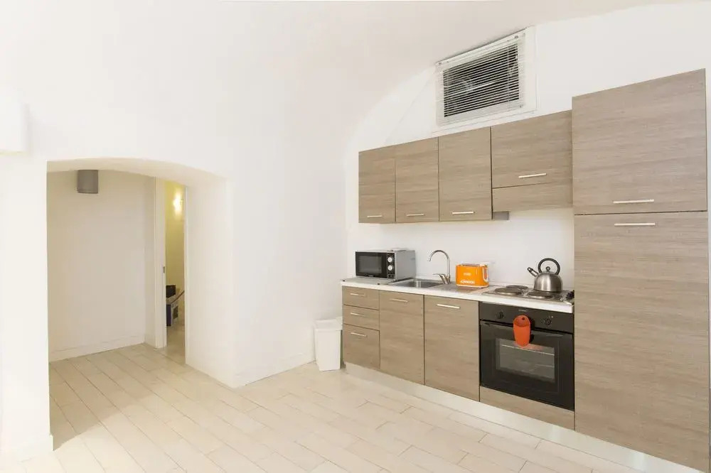 Travel & Stay - Parione