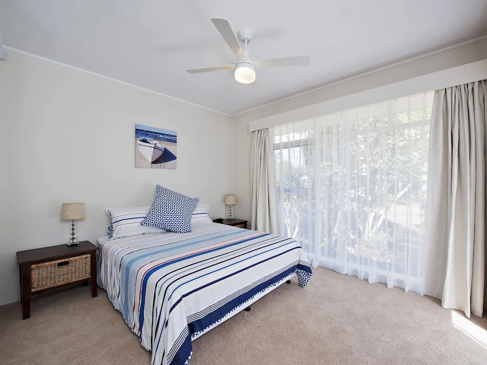 Soldiers Point Road, 245, Wanda View