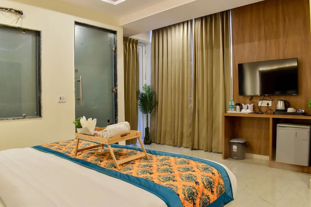 Hotel Yash Palace Near IGI Airport