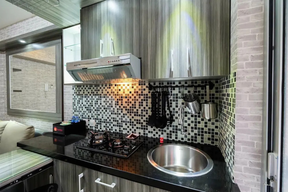Modern Room Bassura City Apartment