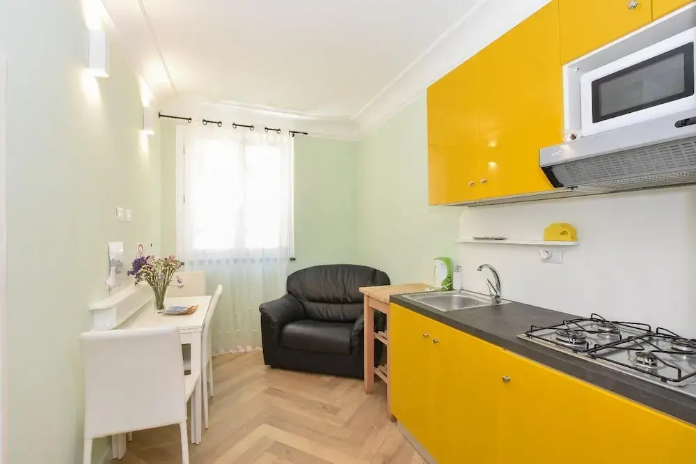 Apartament "CARPE DIEM" in the Historical center 680mt,half mile, 10 minutes away from main square, accessible by 59 steps