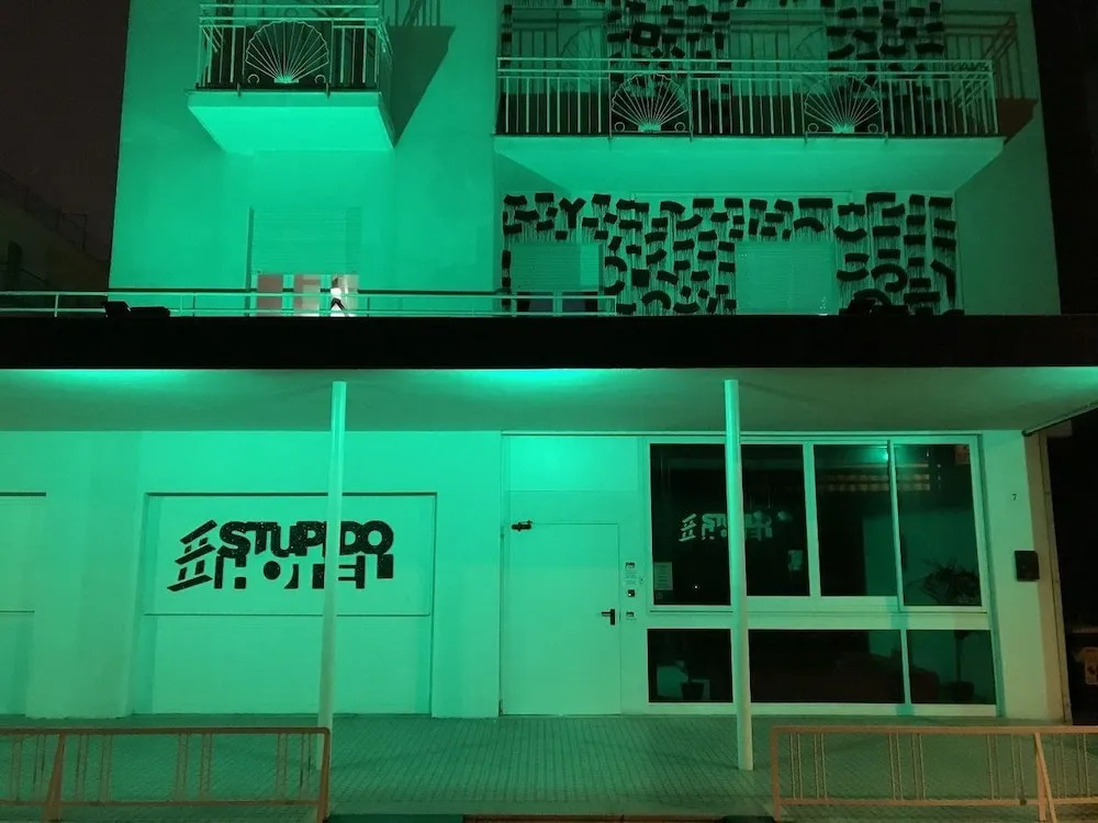 Stupido Hotel