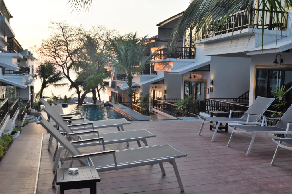 Simple Life Cliff View Resort