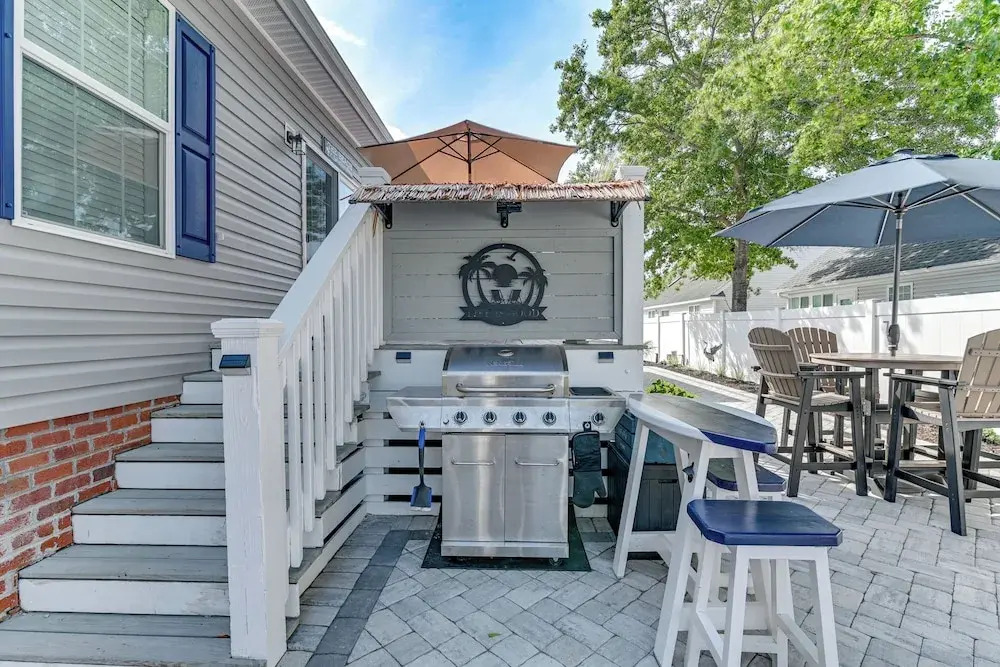 Resort Home ~ 1 Mi to Myrtle Beach Access!