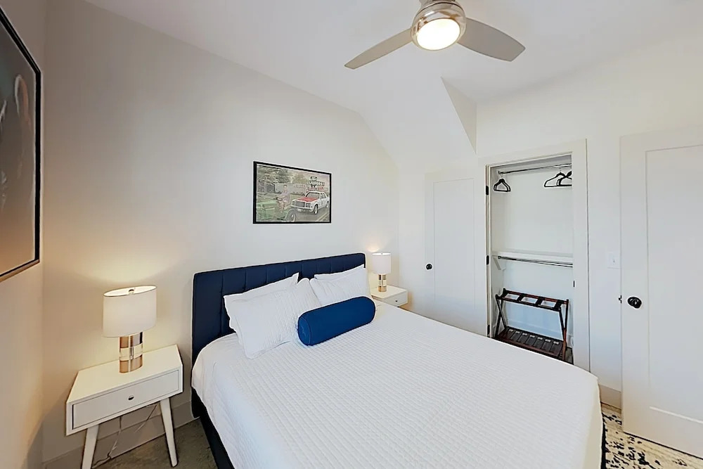 New Listing! Nashville Nations #6 W/ Game Room 3 Bedroom Townhouse