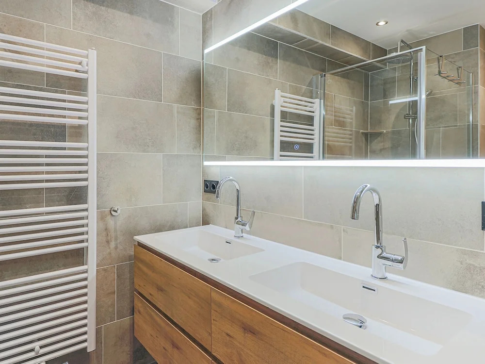 Luxurious Chalet Near Ski Lift in Hopfgarten