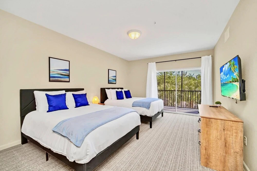 2BR Apartment Hot Tub and Pool Near Disney