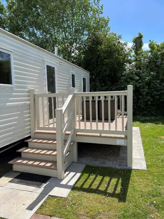 Thorpe Park Cleethorpes Caravan at Lakeside 84