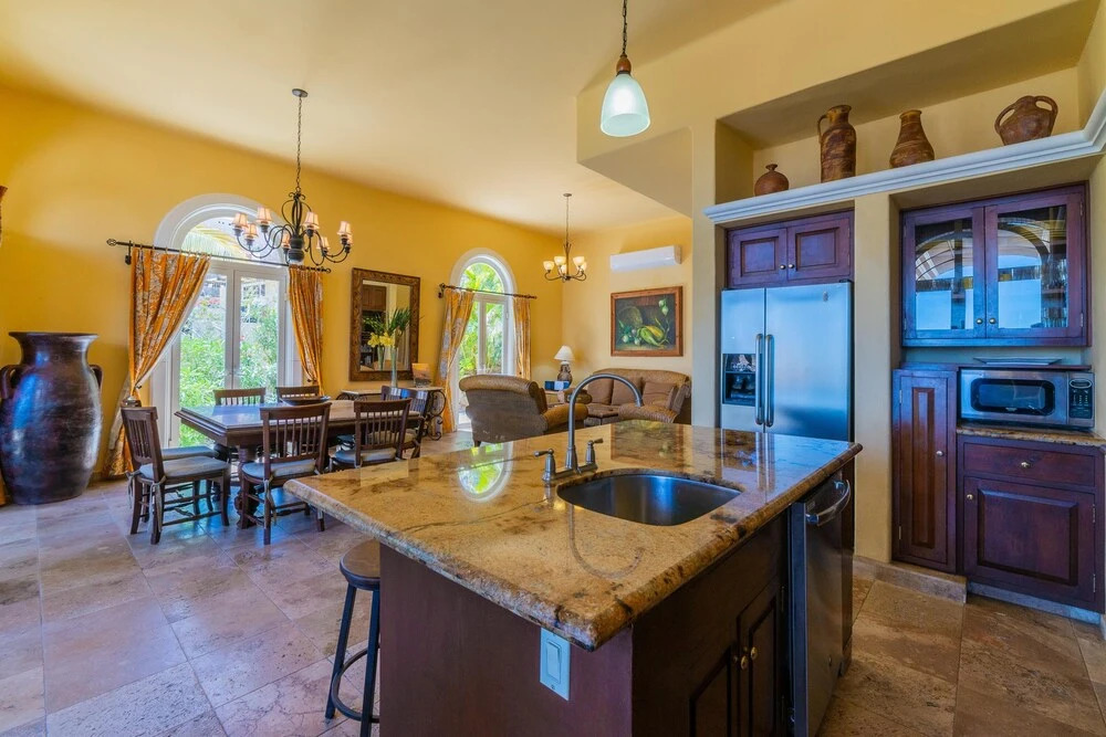 Ocean View 4BR Villa Steps From Cabo: Villa Haydee