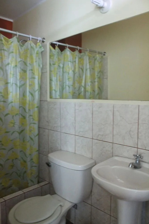 Hostal Shalom