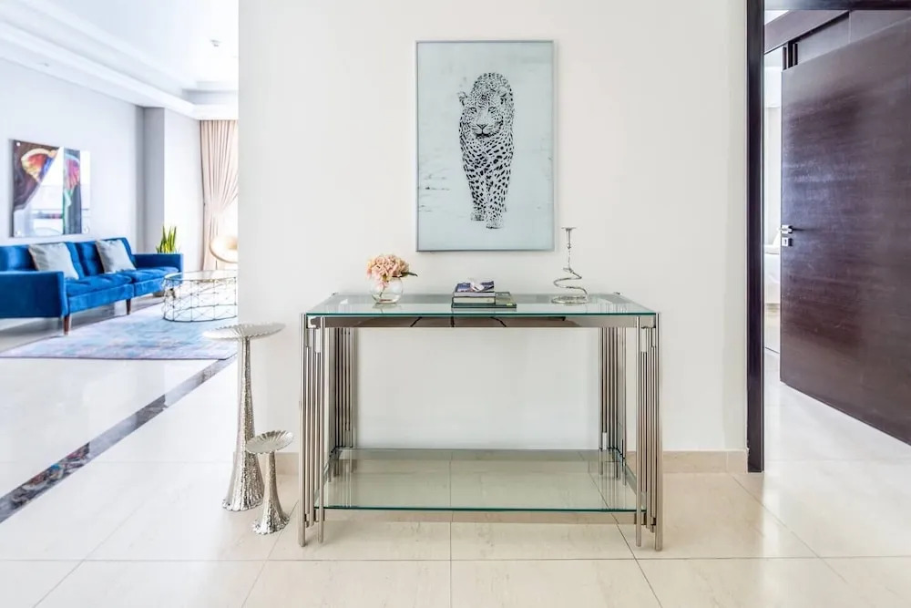 Chic 3BR With Study in The Heart of Downtown Dubai!