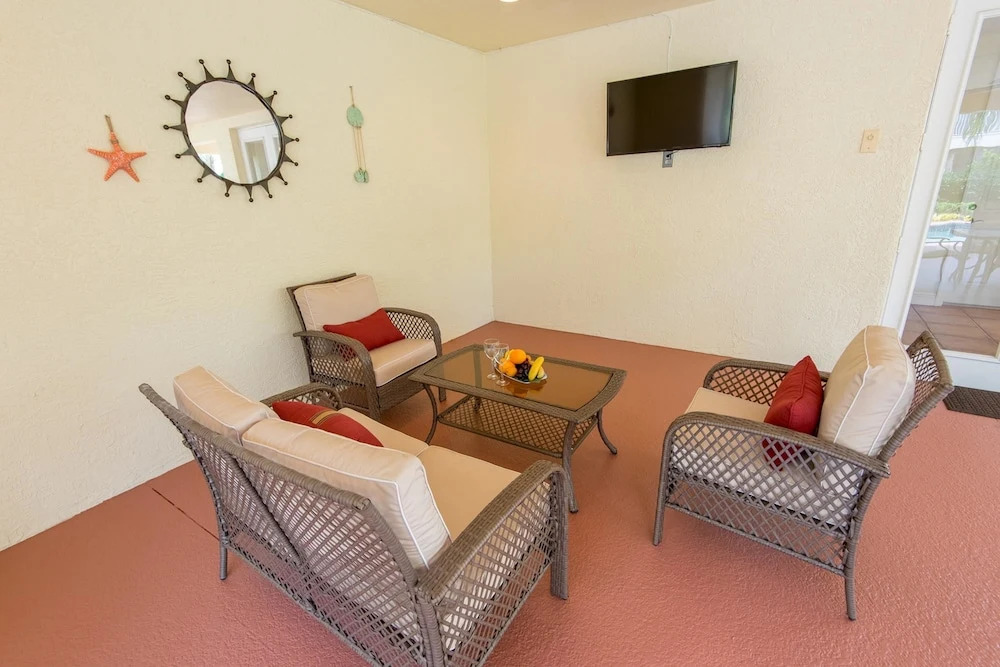 Island Walk Apartment 3