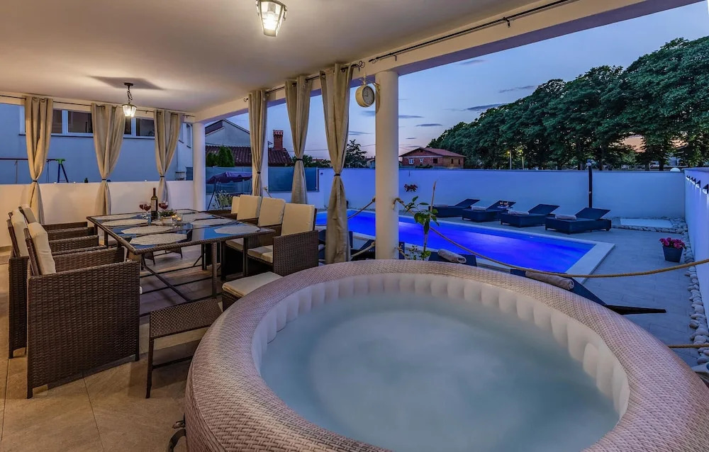 Amazing Home in Marcana With 4 Bedrooms, Wifi and Outdoor Swimming Pool