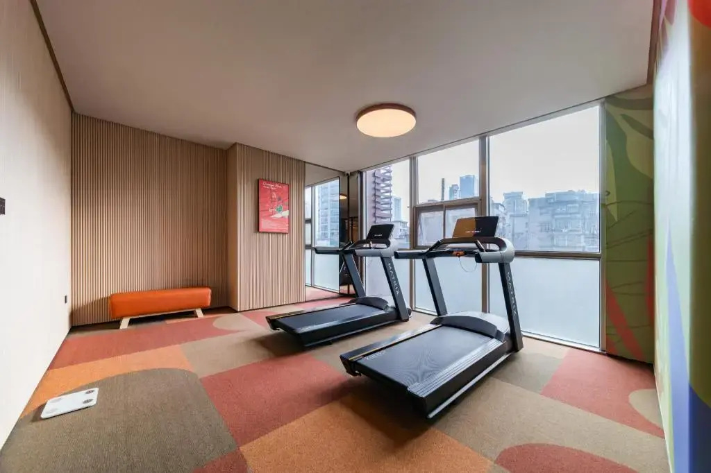 7 Days Premium Hotel