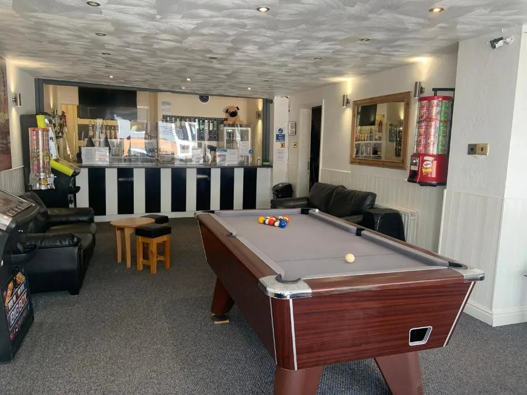 Ascot Hotel