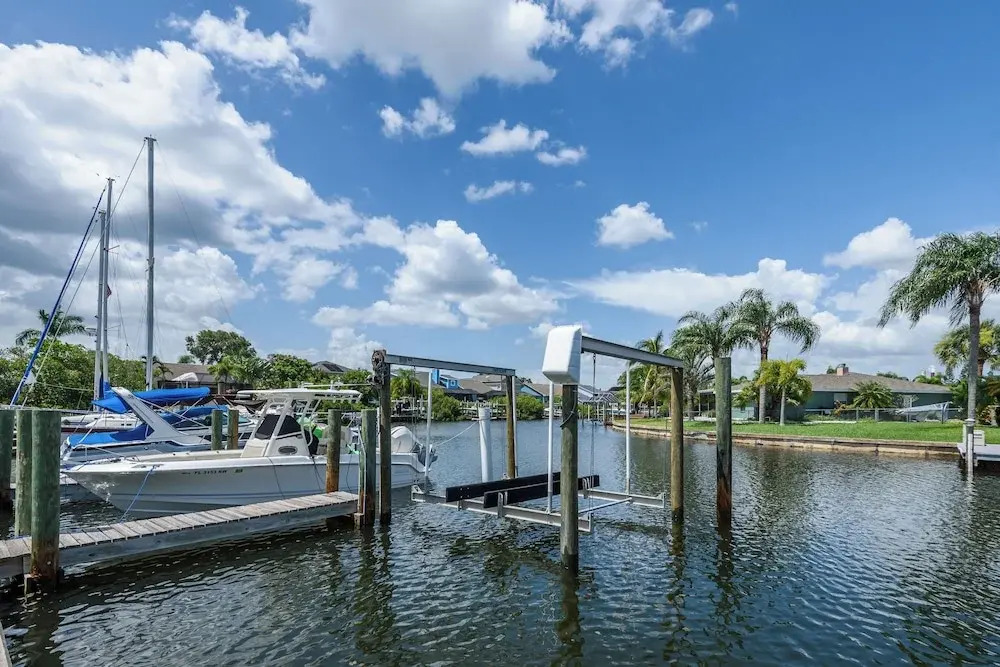 Updated Waterfront Condo in Apollo Beach 1572