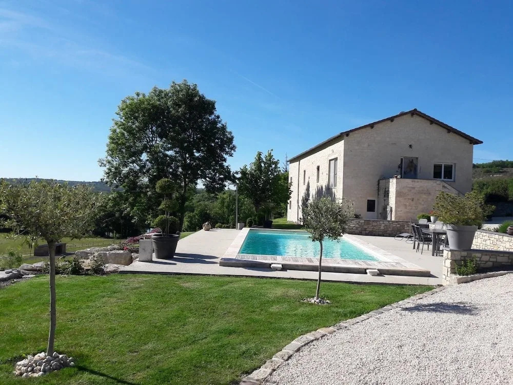 Gite la Roche - Le Domaine des Terres Blanches