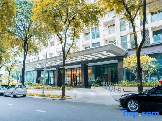 Salute de Madison Apartments