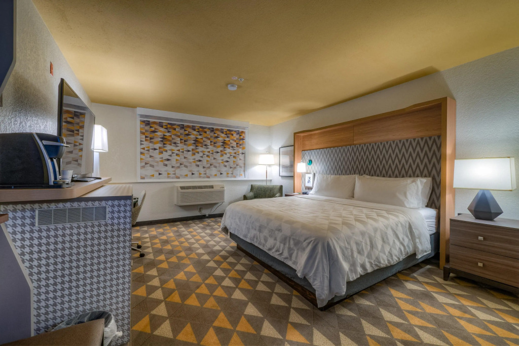 Holiday Inn Tacoma Mall by IHG