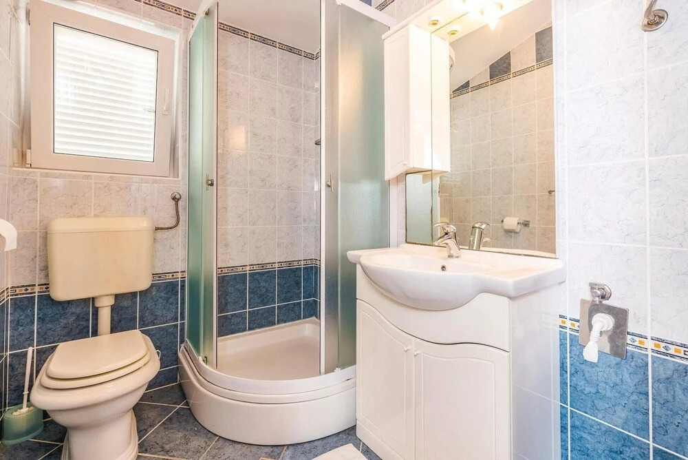 Beautiful Home in Banjol With Wifi and 2 Bedrooms