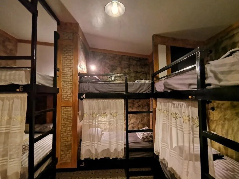 Gardenroom Home Stay and Cafe Suvarnabhumi