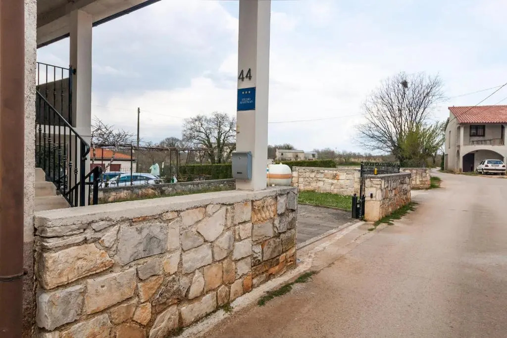 Studio & Apartment The Roots Apartments near Pula, Istria, Croatia