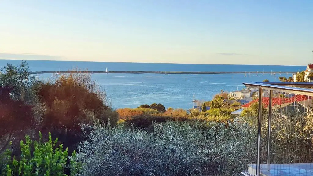 Lighthouse Vista