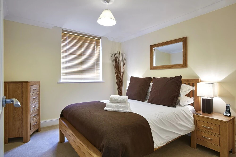 Gowring House Apartments by Esa Bracknell