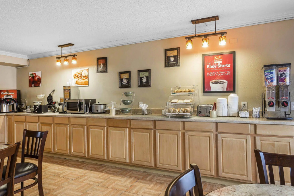 Travelodge by Wyndham North Charleston